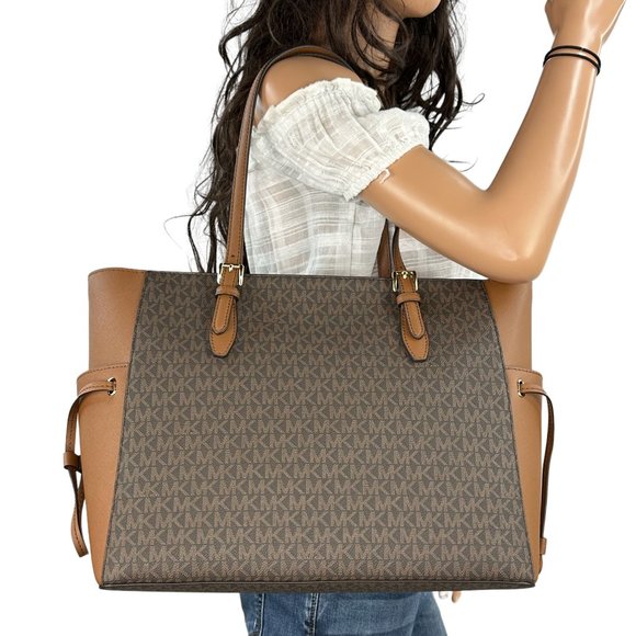 Michael Kors Gilly Large Brown Travel Drawstring Tote